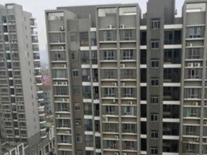 武汉鑫瑞小城故事 2室2厅1卫，月租1600元，随时看房